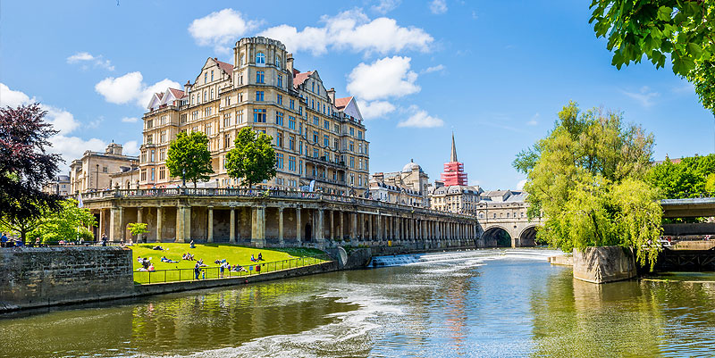 illustration de Ciné-tourisme : passez à travers l'écran pour les vacances