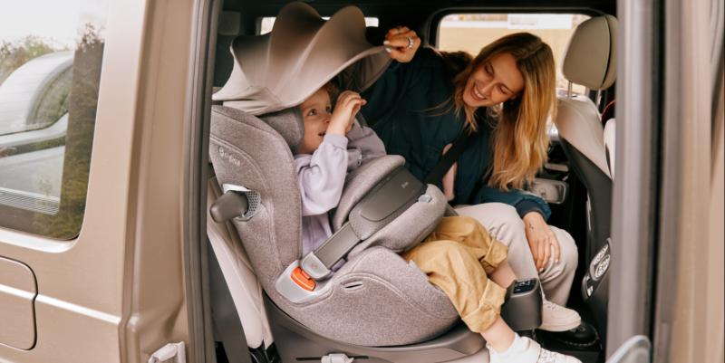 Siège auto enfant : les règles essentielles avant de prendre la route