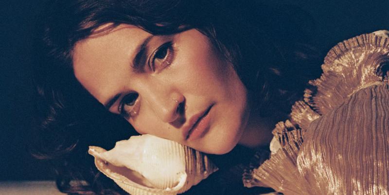 Gabi Hartmann dévoile ''La femme aux yeux de sel'', un voyage musical