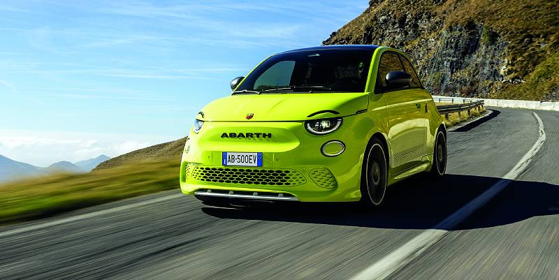 illustration de Abarth 500e : petite et costaud