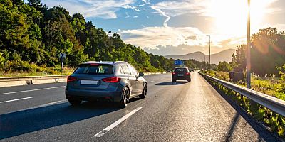 Peut-on doubler par la droite sur autoroute ?