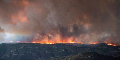 Un documentaire de France 5 revient sur l’incendie exceptionnel qui a frappé l’Aude à l’été 2025.