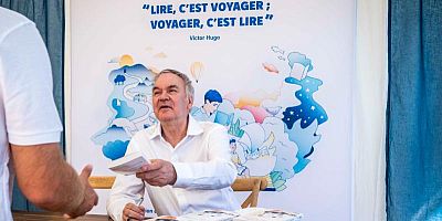''Lire c’est voyager'' avec Hervé Le Tellier  : "Donner des livres, c’est toucher des non-lecteurs"