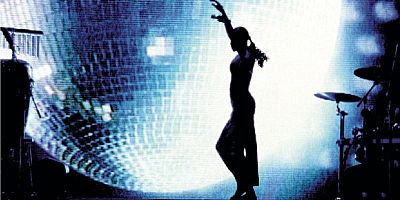 En 2001, la chanteuse nigério-britannique est sur scène avec l'album 