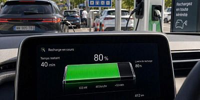 Faites la pause électrique : pourquoi s'arrêter avant 20% et repartir à 80% fait gagner du temps ?